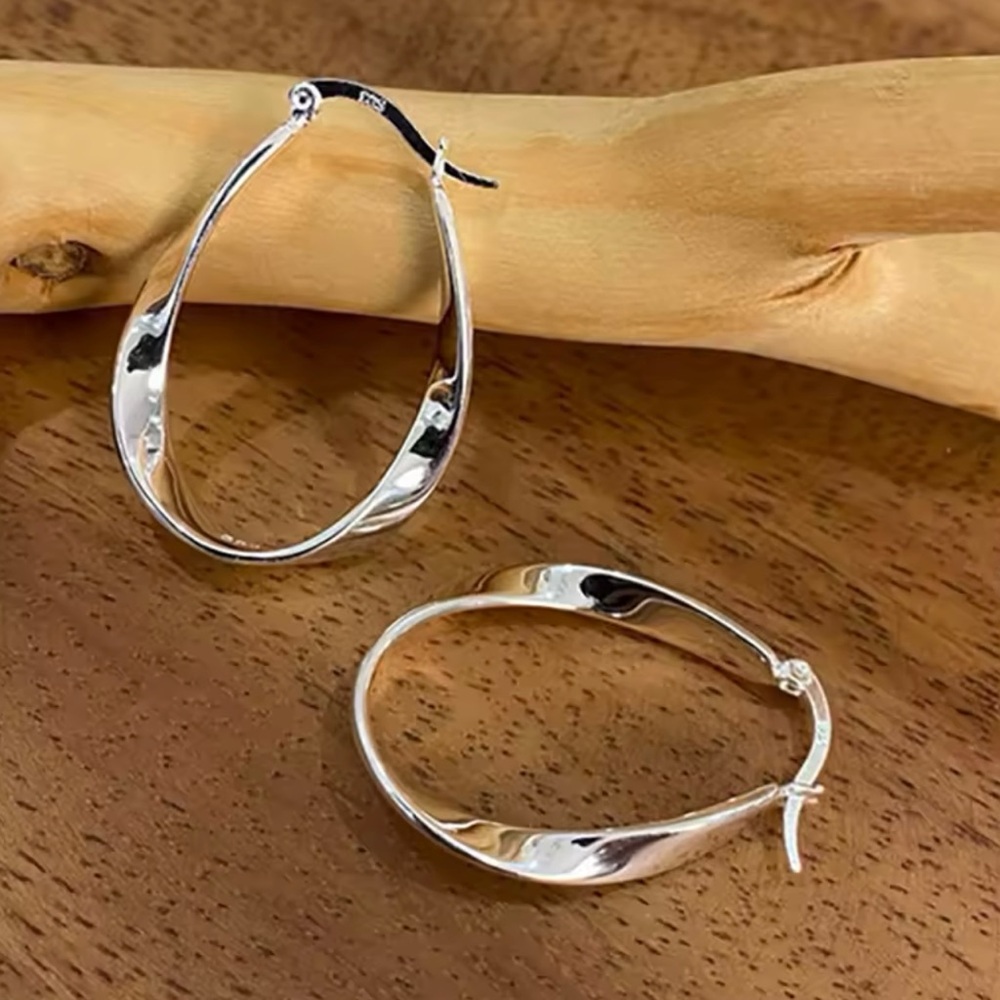 Silver Oval Hoop Earrings